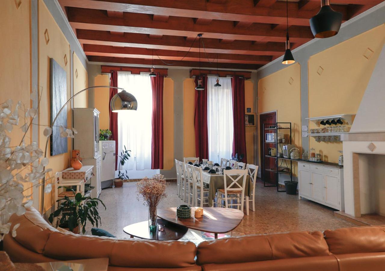 Bed & Breakfast Retro 3*